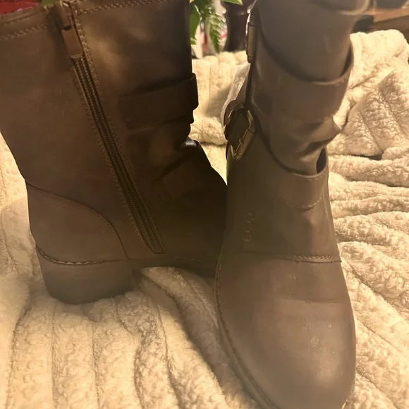 Brand new brown boots - Picture 6 of 6